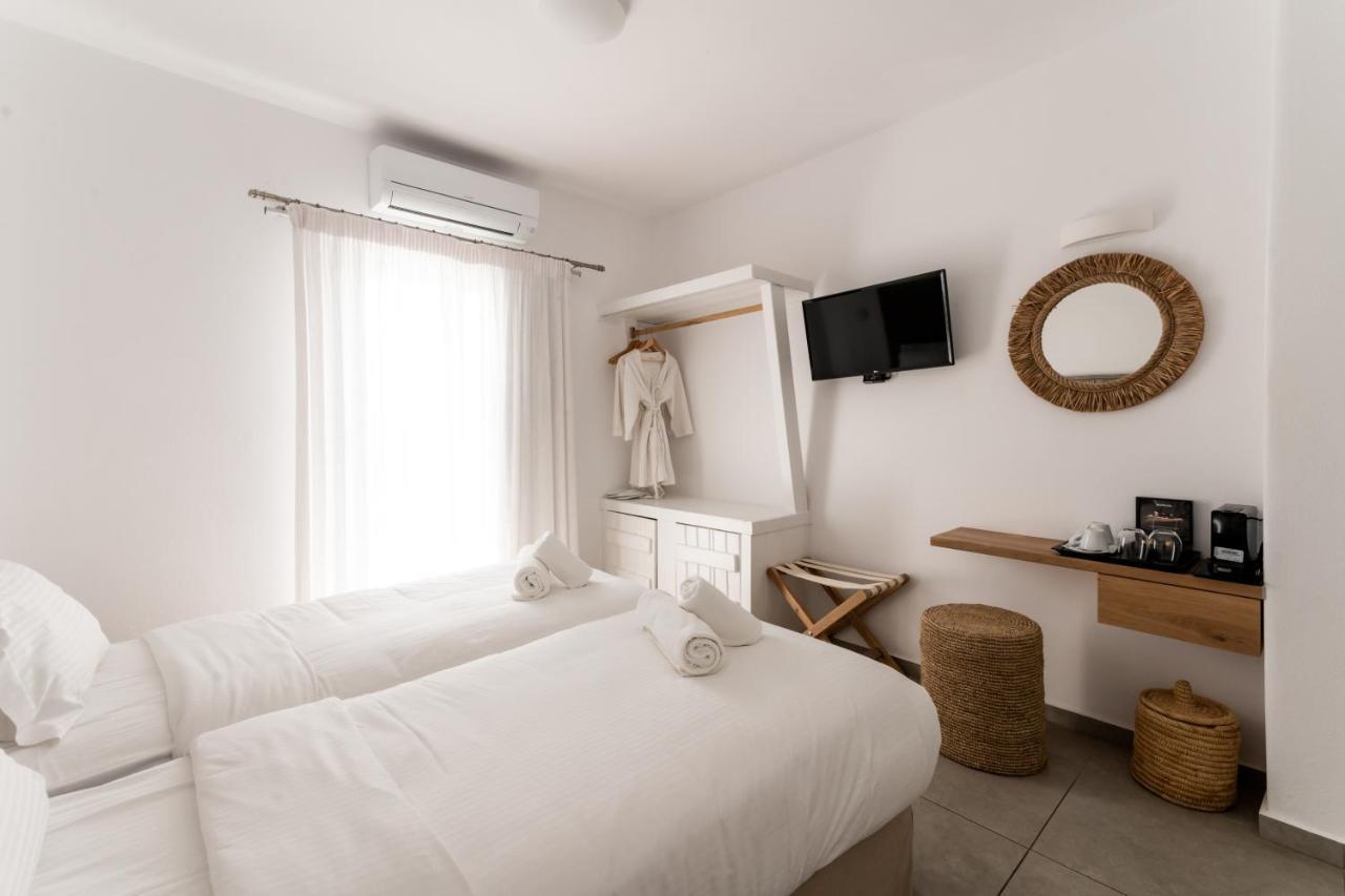 Super Paradise Suites Bagian luar foto