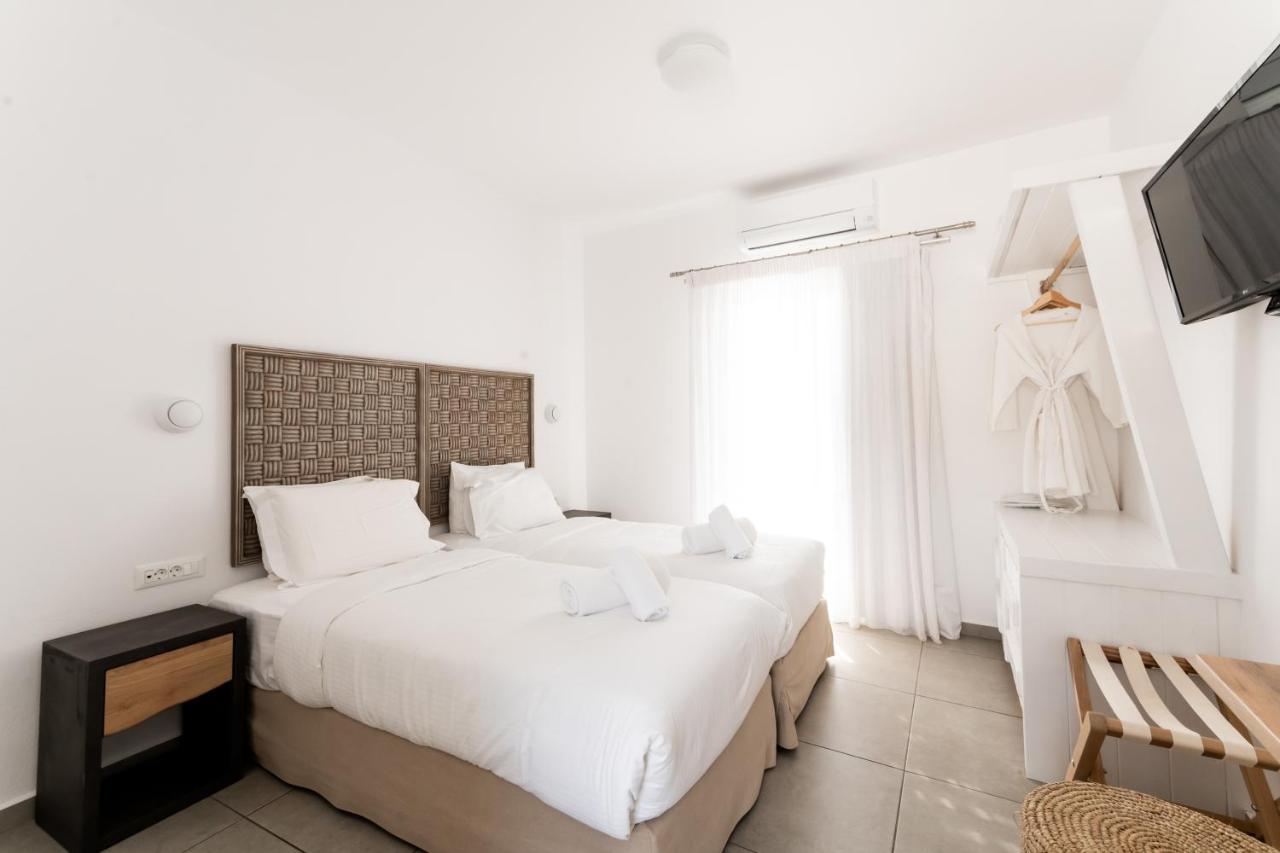 Super Paradise Suites Bagian luar foto