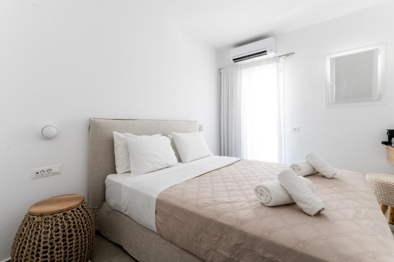 Super Paradise Suites Bagian luar foto