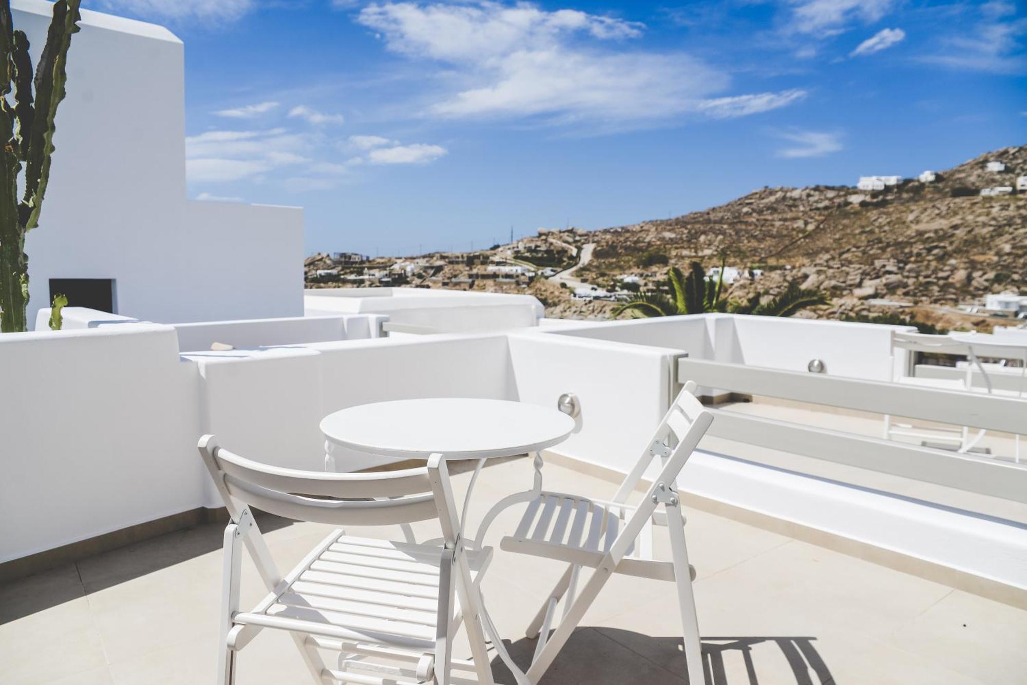 Super Paradise Suites Bagian luar foto